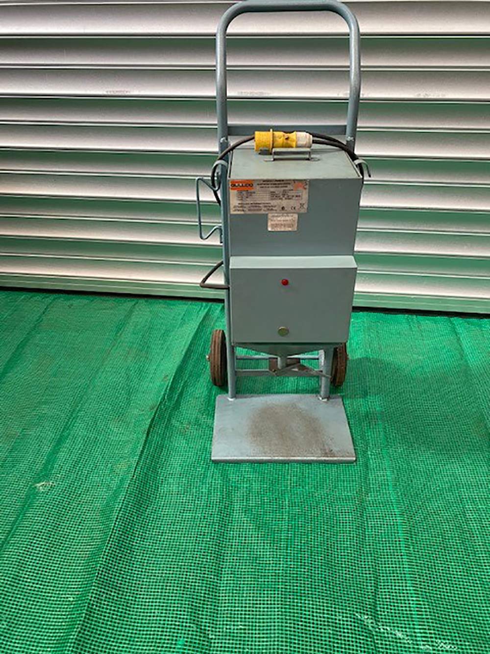 MG-Welding-Gullco-GOV100-PFD-Heated-Flux-Hopper-Main