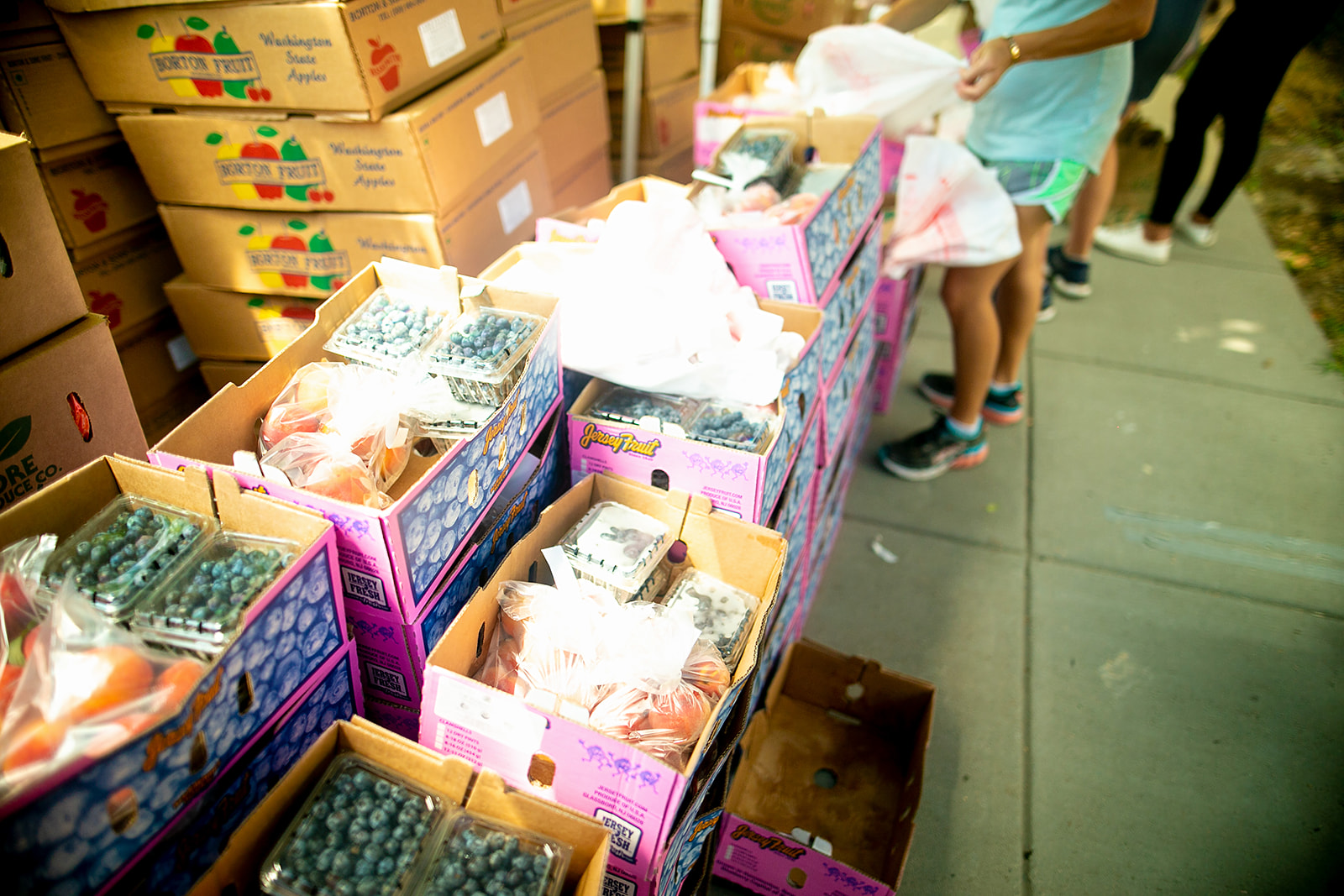 produce farmers to families food box distributed from DC Dream Center_photocred_Chloe Wead