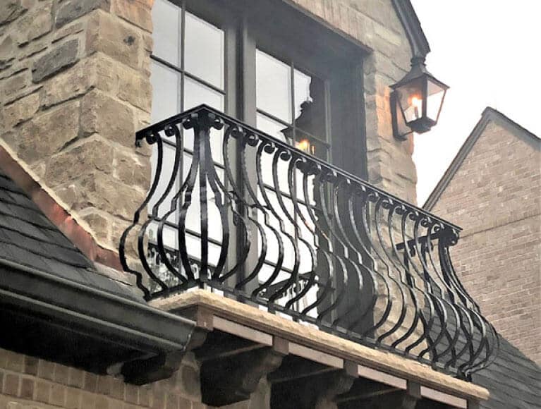 iron balcony railing